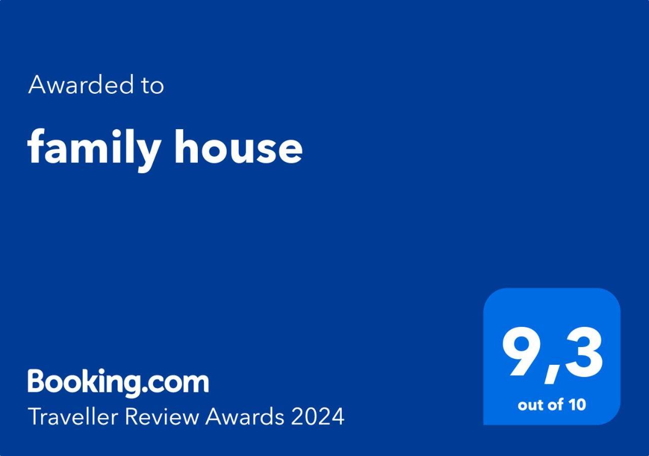 Family House Daire İskeçe Dış mekan fotoğraf